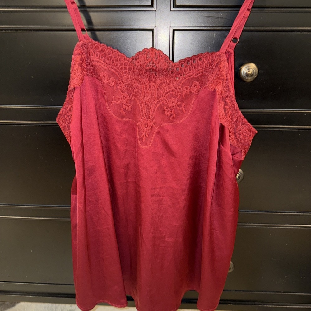 Torrid Size 2 Top Women's Red Satin Shiny Sophie Lace Trim Cami